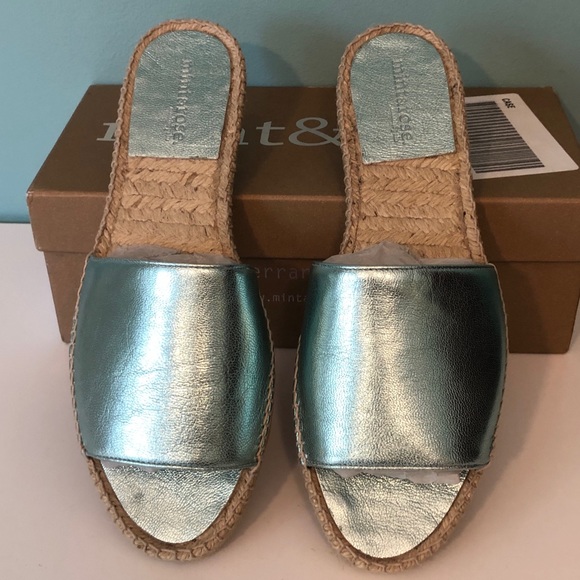 Metallic ANTHRO Sandals - Picture 5 of 9